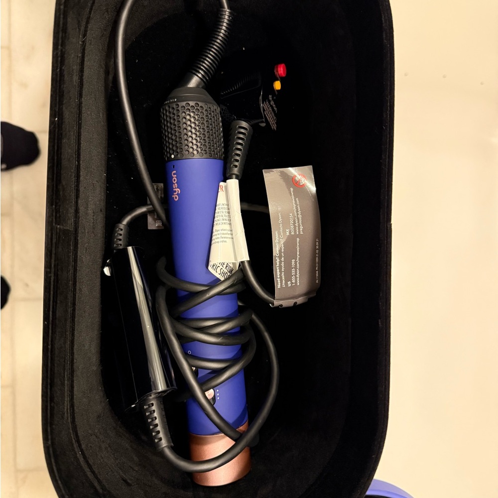 Dyson Hair Styling Kit in Blue and Black - Picture 11 of 11